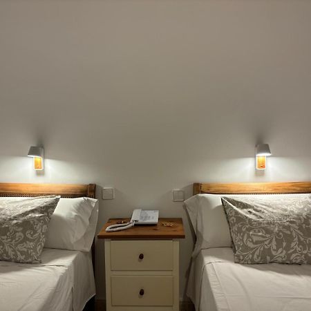 Hostal Barrera Madrid Ngoại thất bức ảnh