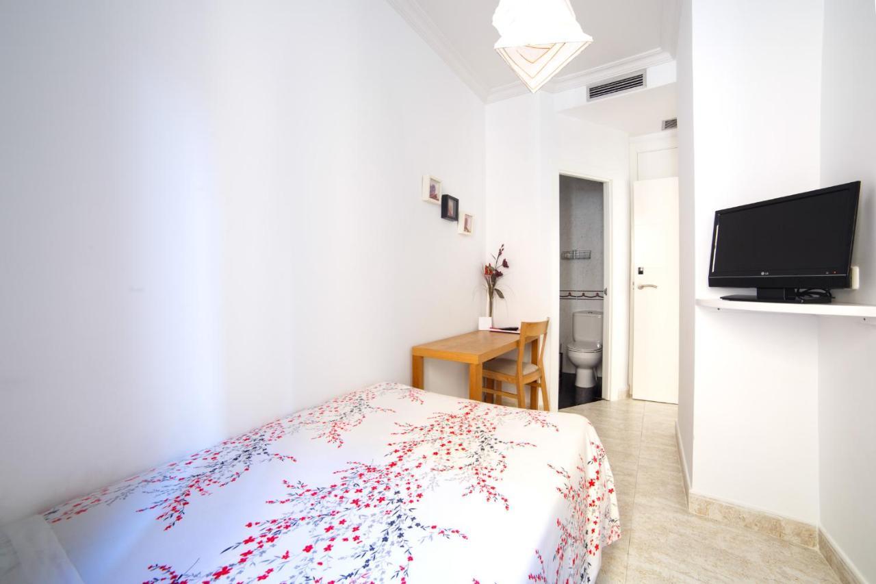 Hostal Barrera Madrid Ngoại thất bức ảnh