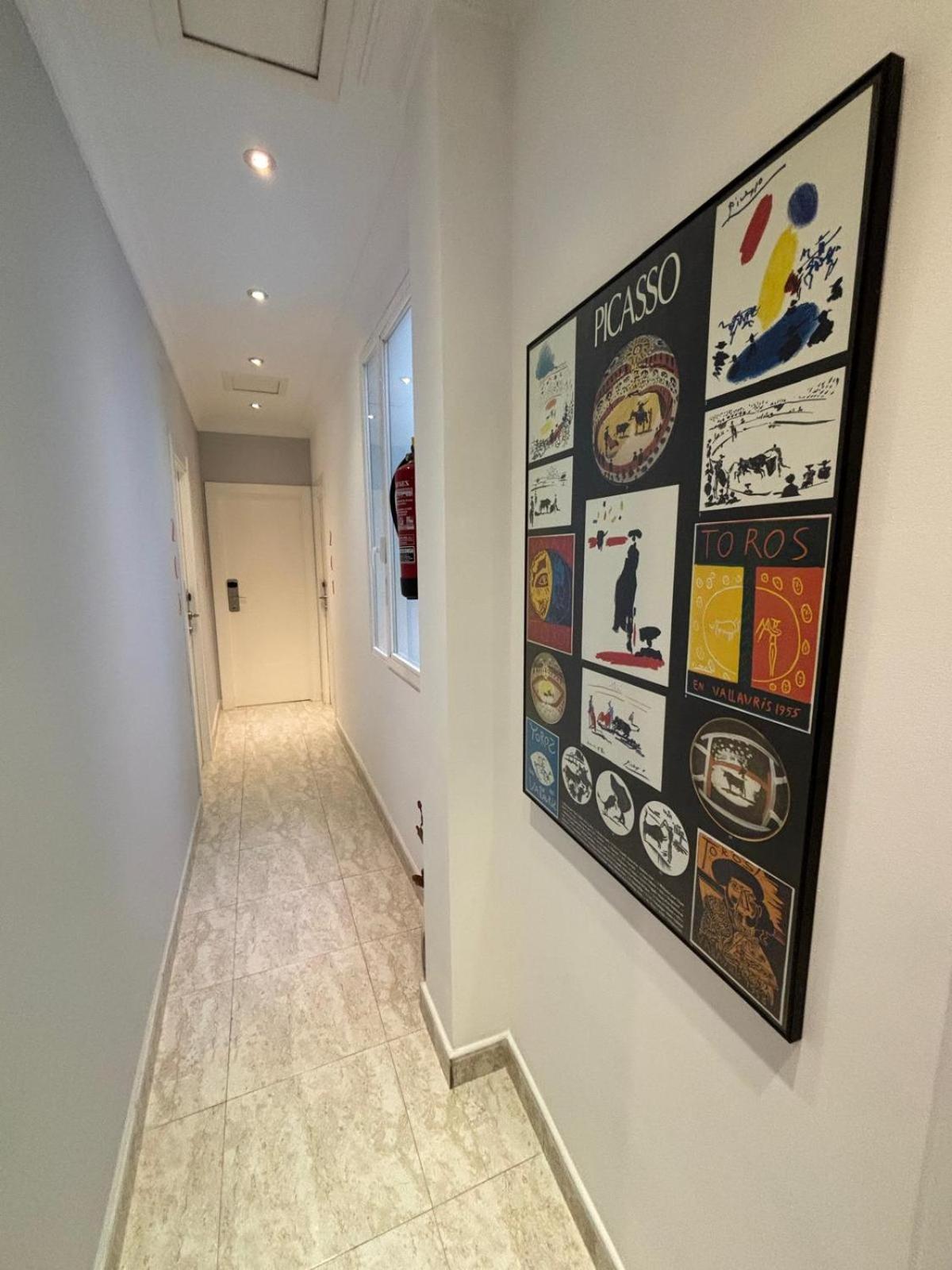 Hostal Barrera Madrid Ngoại thất bức ảnh