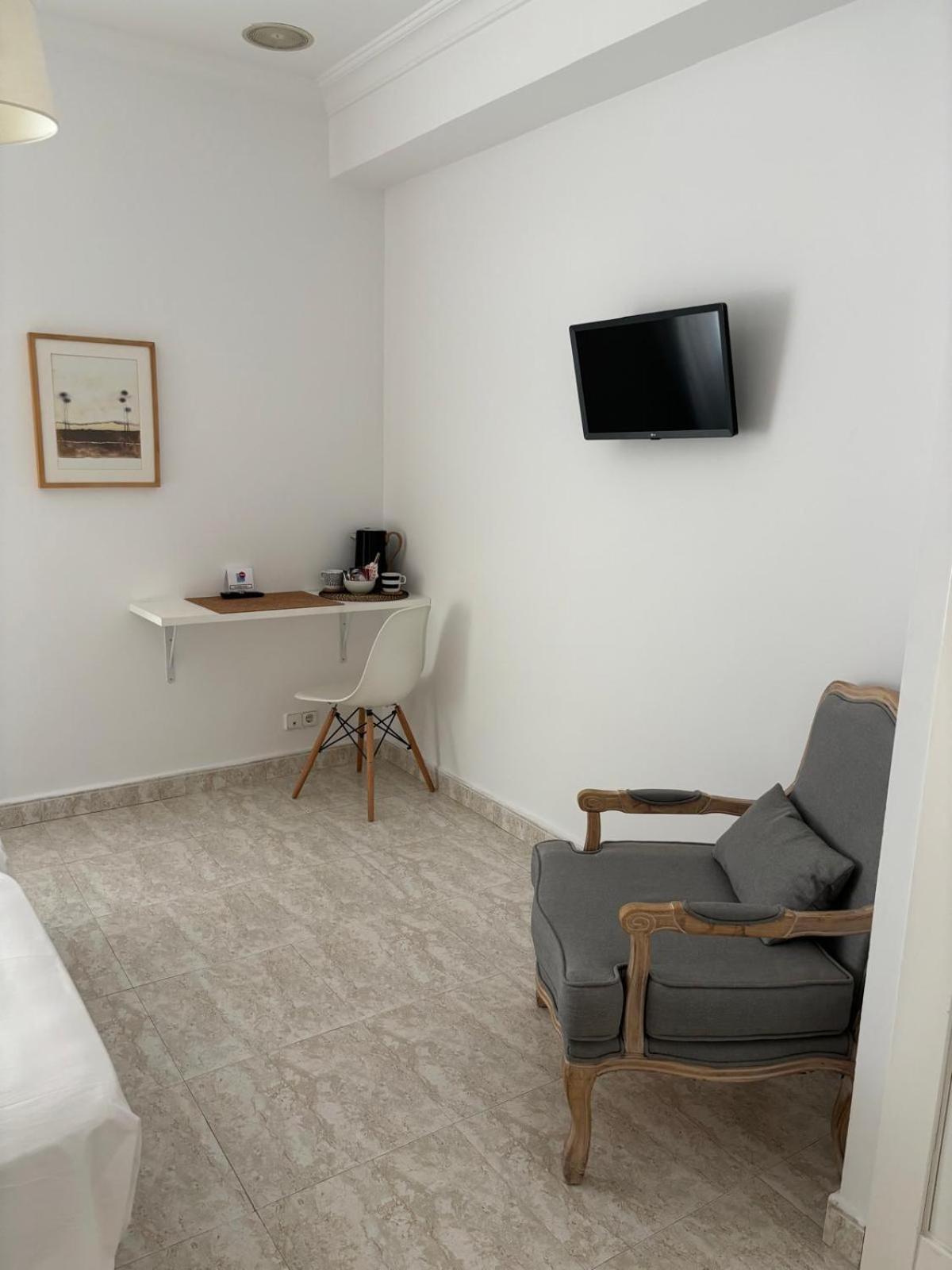Hostal Barrera Madrid Ngoại thất bức ảnh