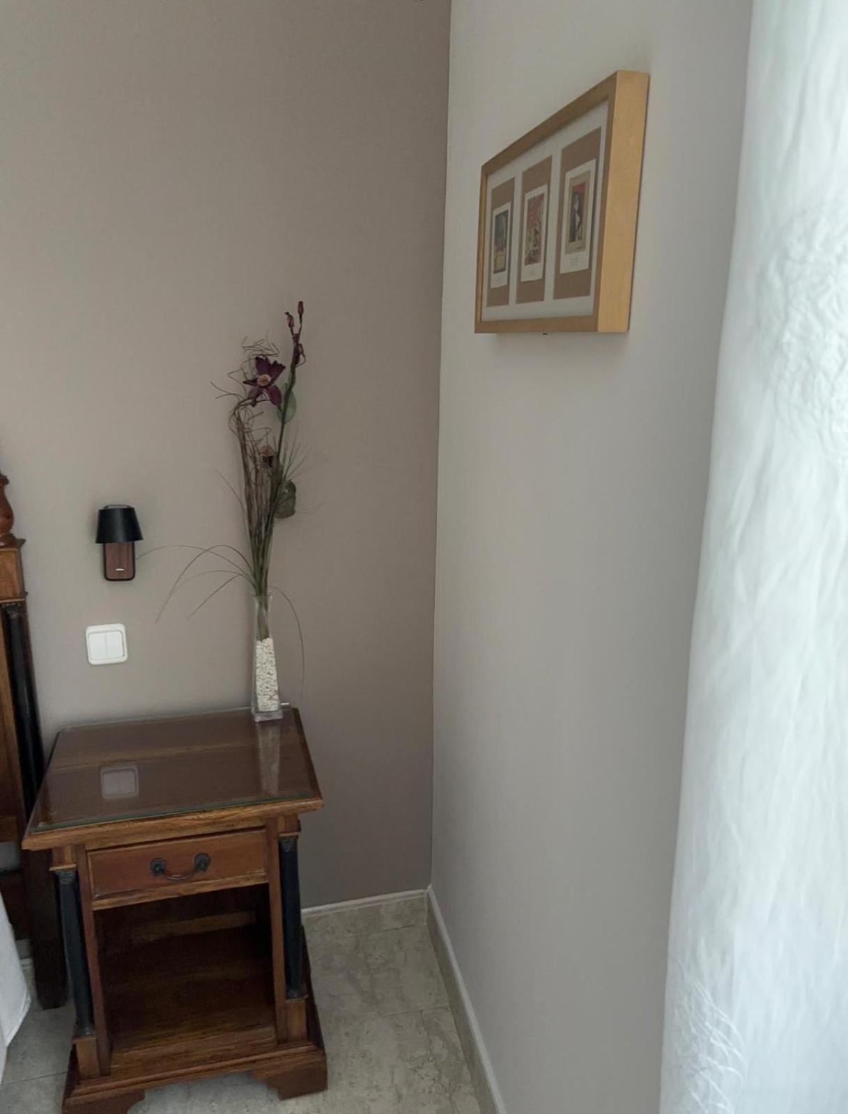 Hostal Barrera Madrid Ngoại thất bức ảnh