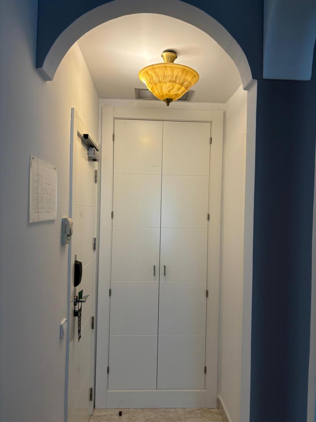 Hostal Barrera Madrid Ngoại thất bức ảnh