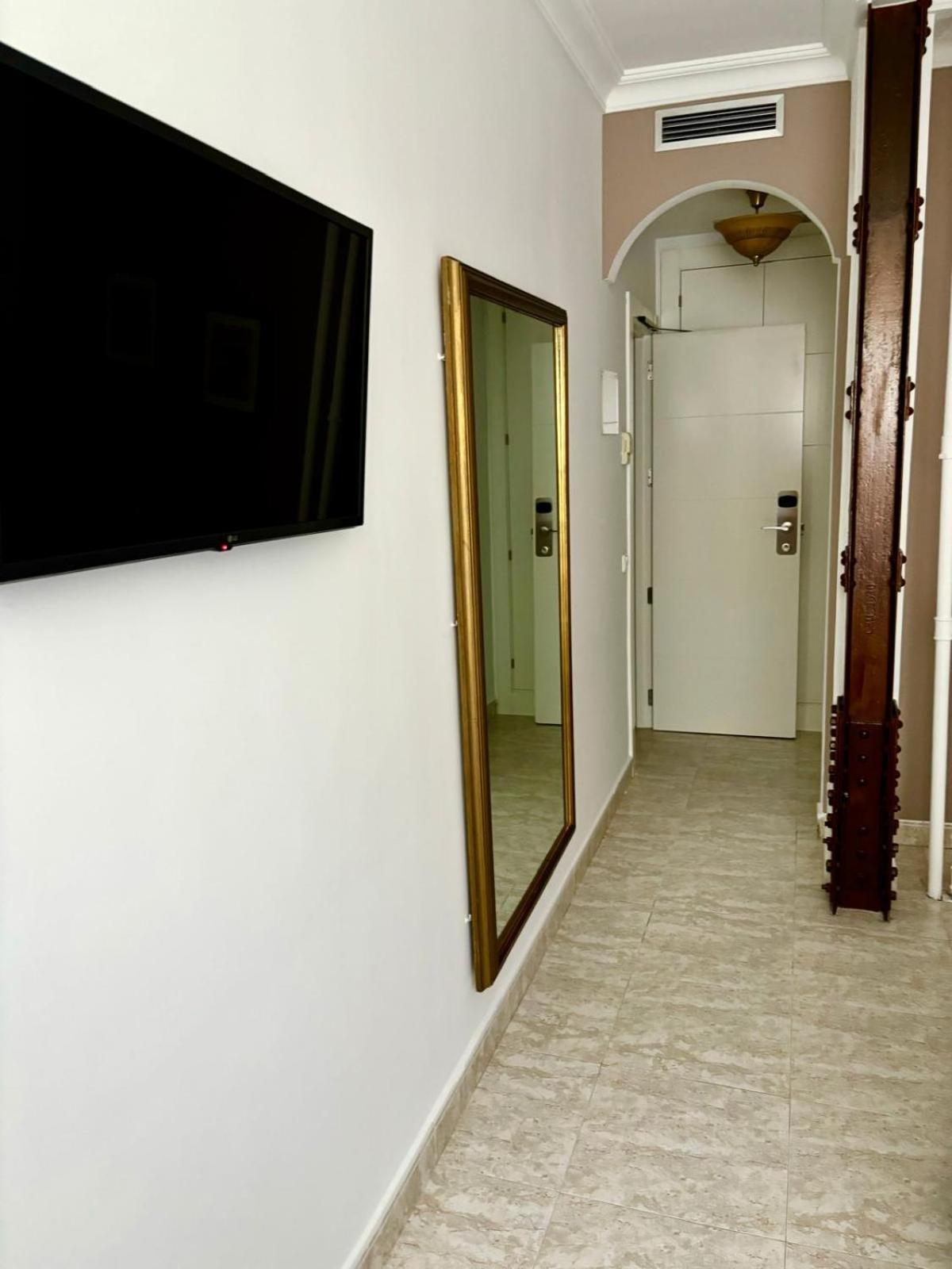 Hostal Barrera Madrid Ngoại thất bức ảnh