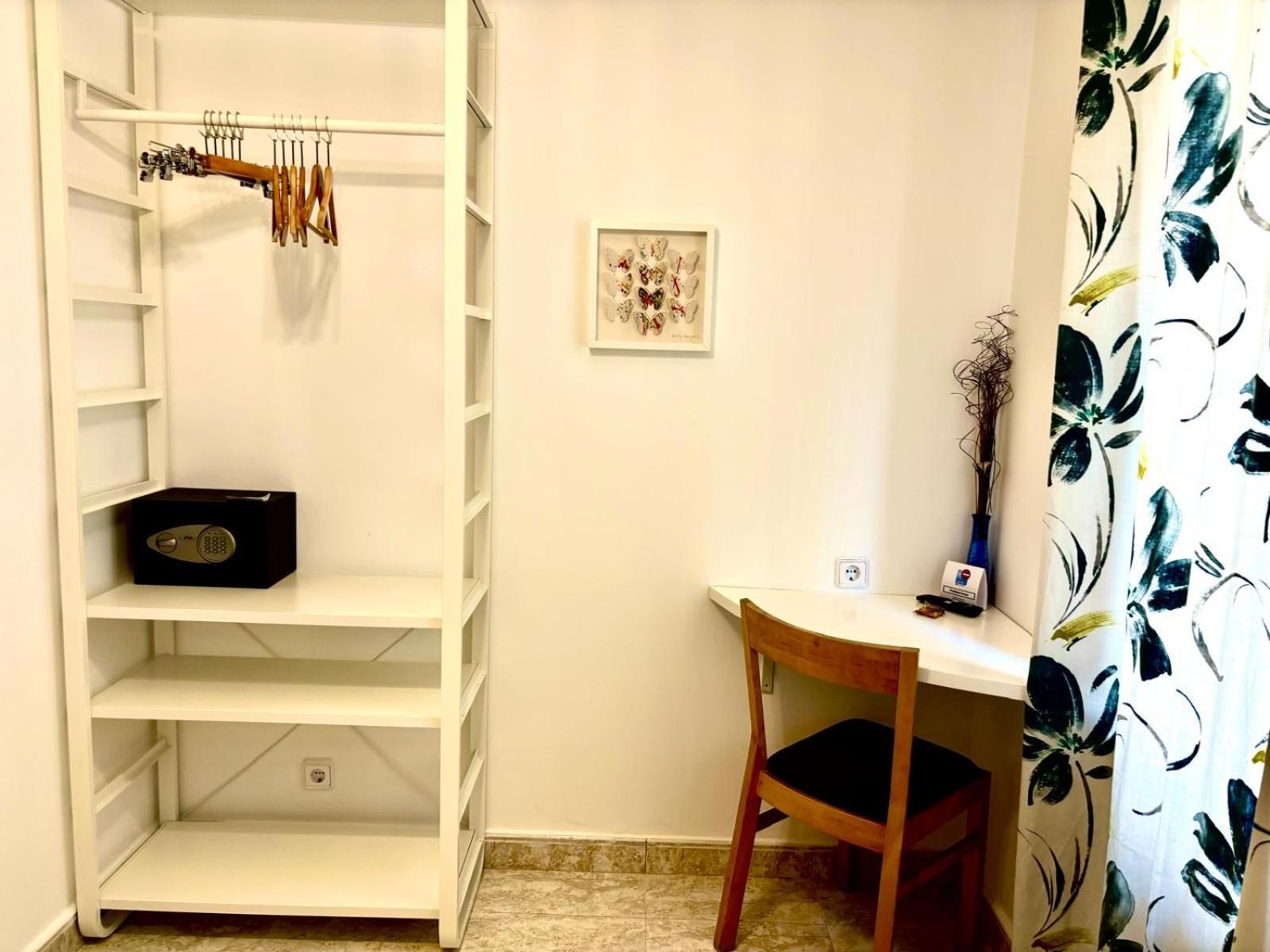 Hostal Barrera Madrid Ngoại thất bức ảnh